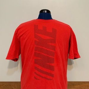 Nike Red Regular Fit Tee Men’s (L)